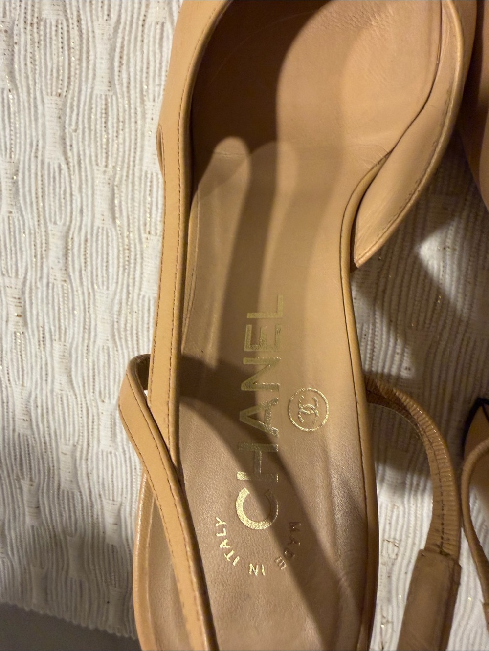 CHANEL Authentic Tan/Black Leather Slingback Block Heels Size 38 - Picture 8 of 13